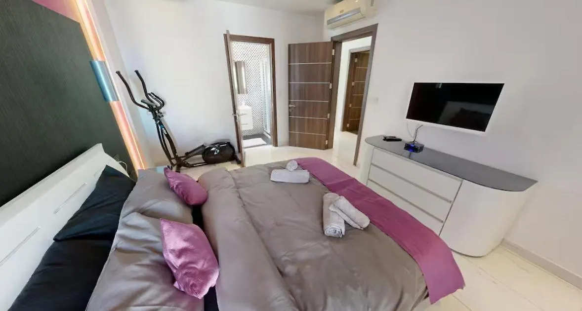 St Julians Flat With Jacuzzi Apartment Saint Julian's
