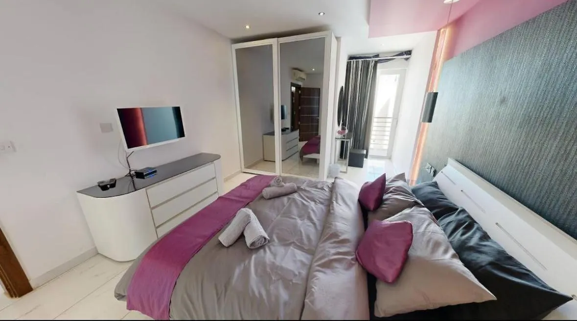 St Julians Flat With Jacuzzi Apartment Saint Julian's Malta