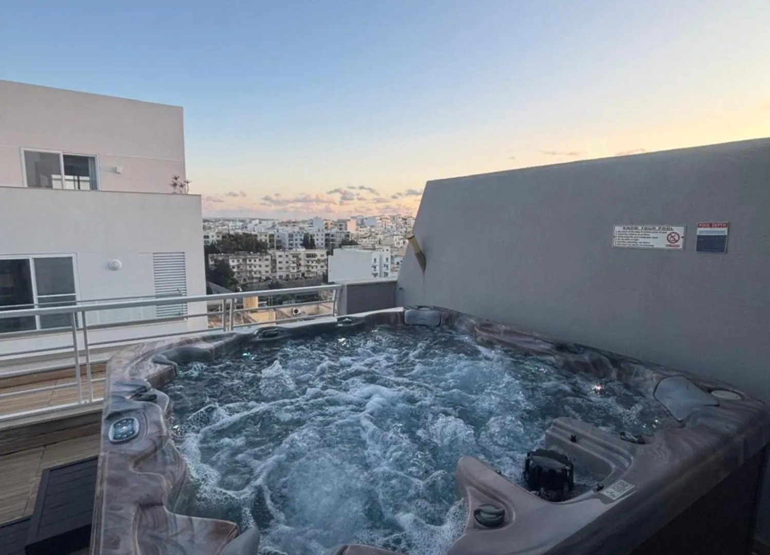 St Julians Flat With Jacuzzi Apartment Saint Julian's