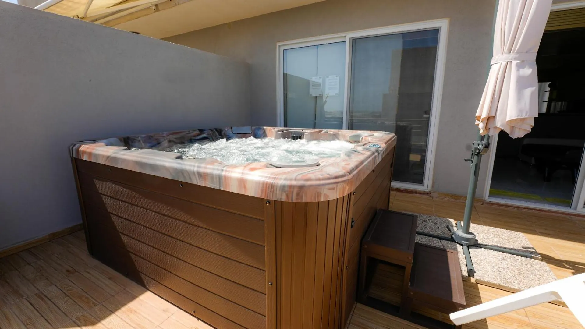 アパート Saint Julian'sSt Julians Flat With Jacuzziアパートメント